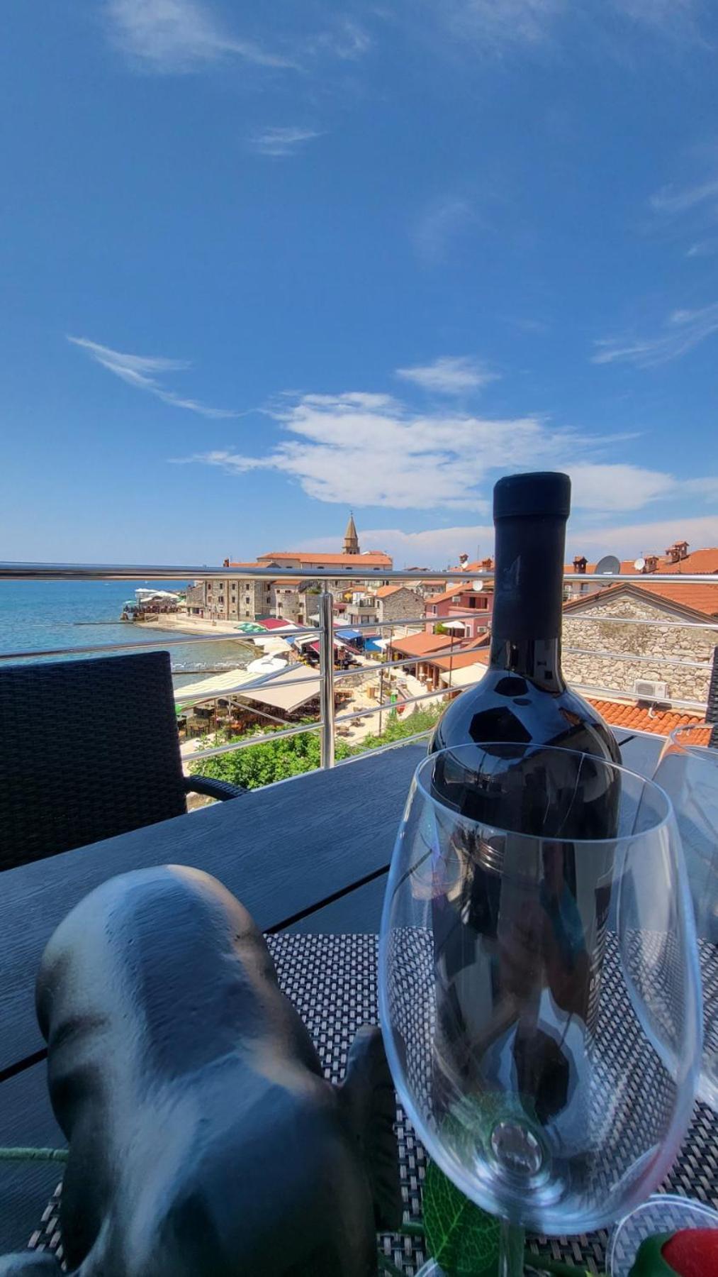 Apartman Dora With Sea View And Terrace Umag